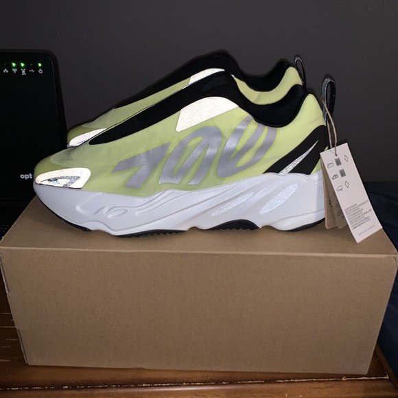 adidas Yeezy Boost 700 MNVN Laceless Phosphor 2022